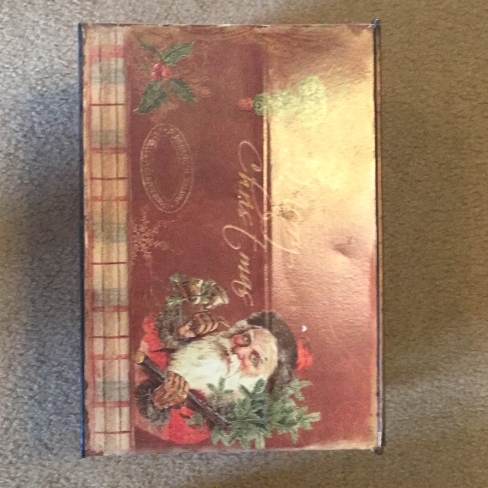 Set of 2 decorative tin Christmas boxes